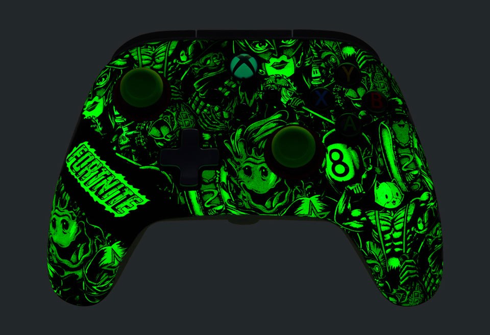 Fortnite Glow Controller in the dark showing glow in the dark effects