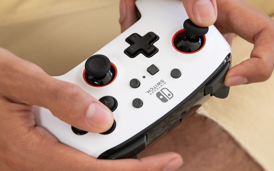 FUSION Pro Wireless Controller for Nintendo Switch - White/Black